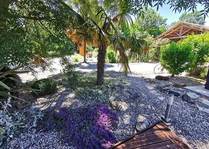 La Vie Est Belle 3* Laymont