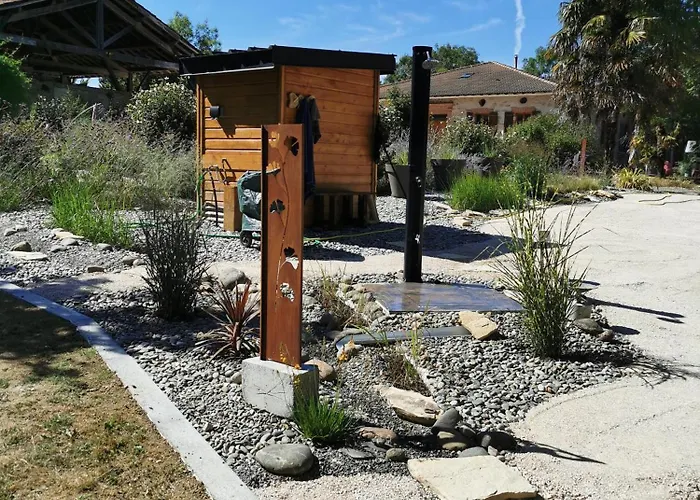 La Vie Est Belle Couette-café 3*