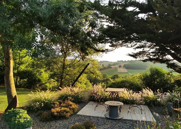 Couette-café La Vie Est Belle 3*