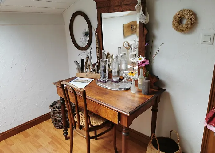 La Vie Est Belle Laymont